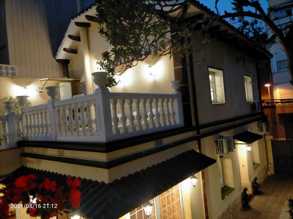 Casa Flores Del Mediterraneo Badalona Exteriér fotografie