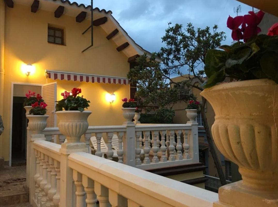 Casa Flores Del Mediterraneo Badalona Exteriér fotografie